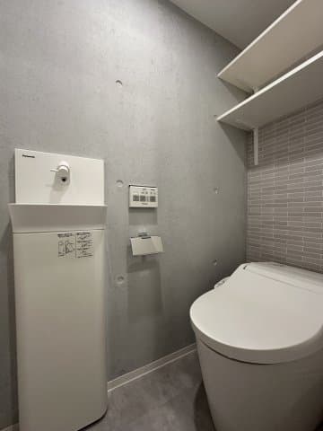 Room image 16