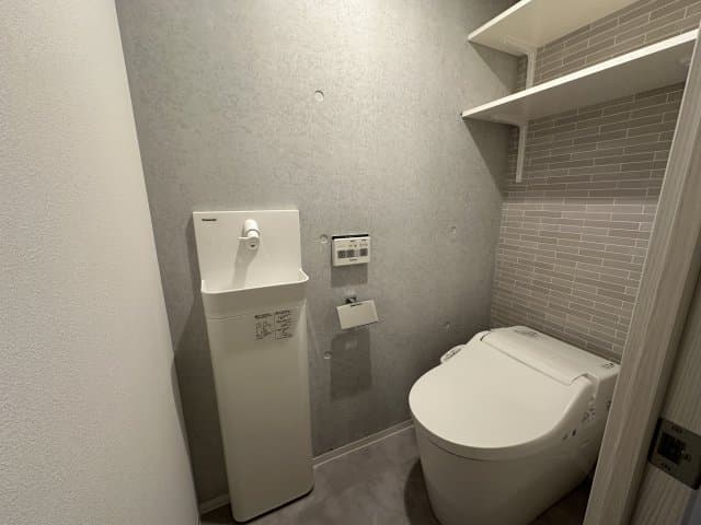 Room image 10