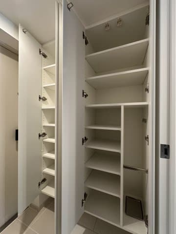 Room image 11