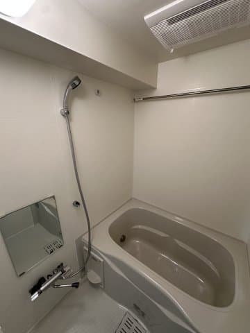 Room image 10