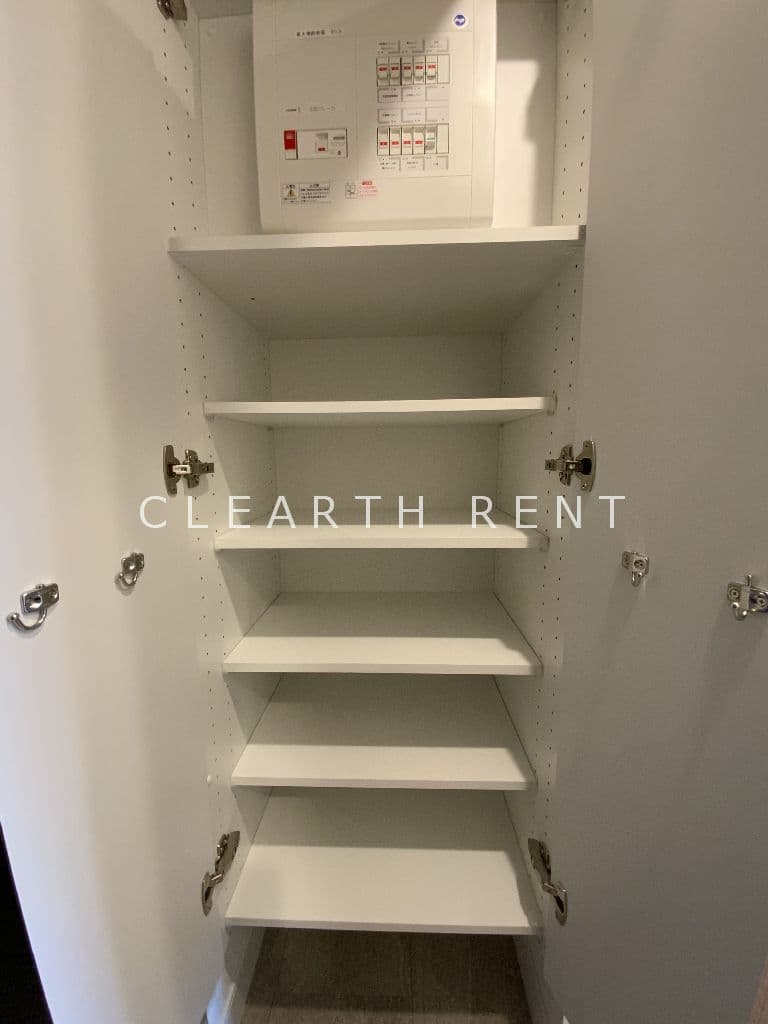 Room image 16