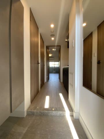 Room image 16