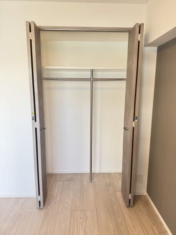 Room image 12