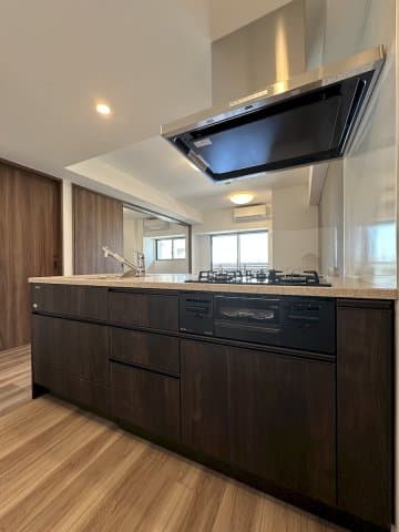 Room image 12