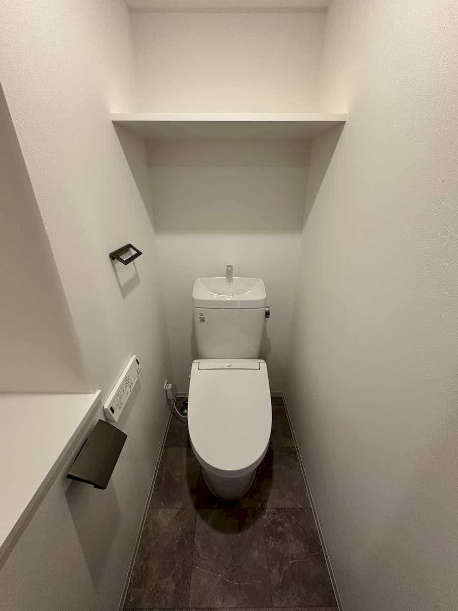 Room image 9