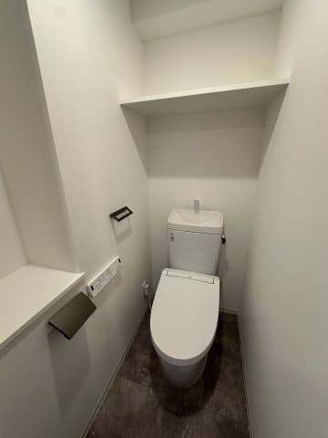 Room image 8