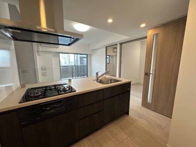 Room image 13