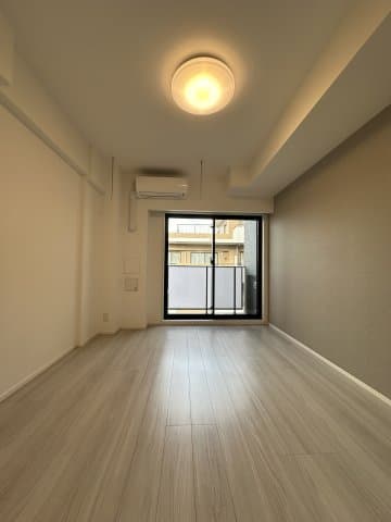 Room image 14
