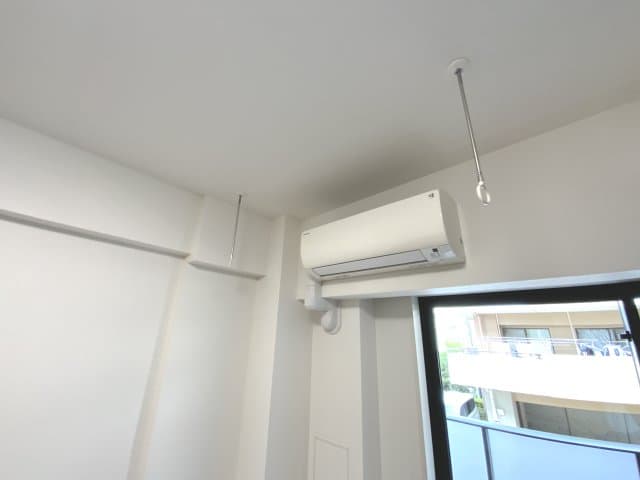 Room image 14