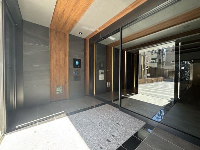 Room image 16