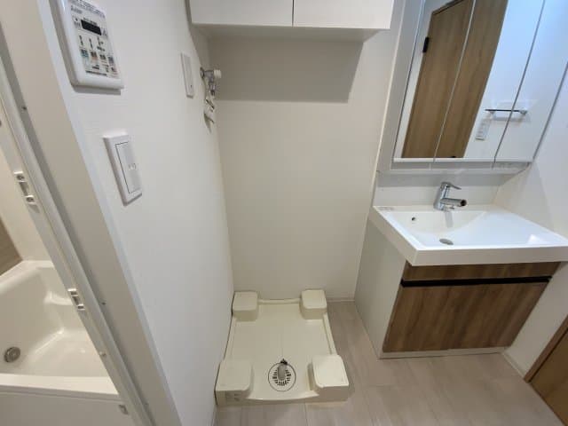 Room image 13