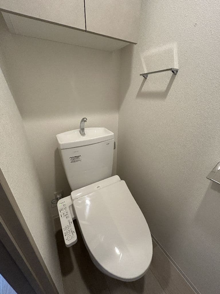 Room image 11