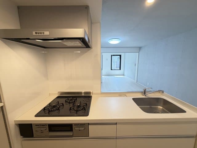 Room image 12