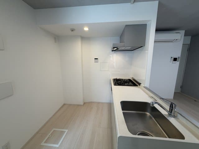 Room image 12