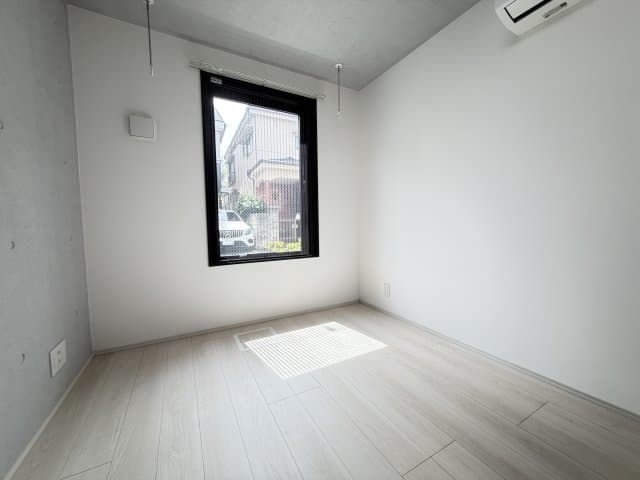 Room image 14
