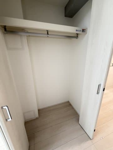 Room image 16