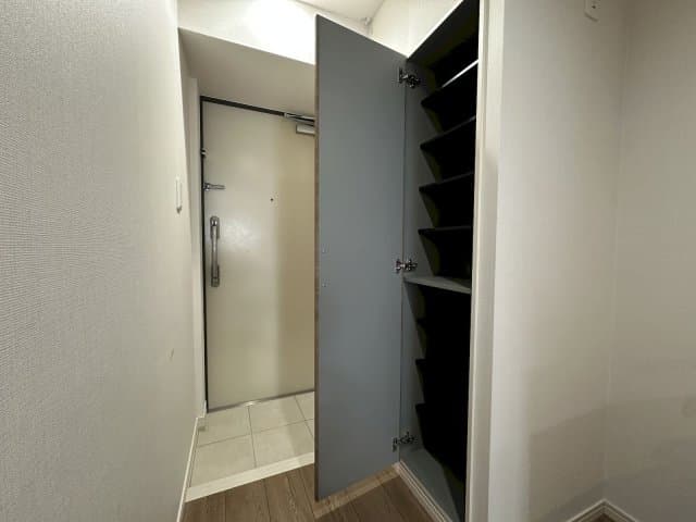 Room image 12