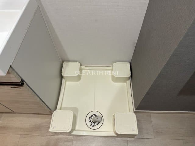Room image 8
