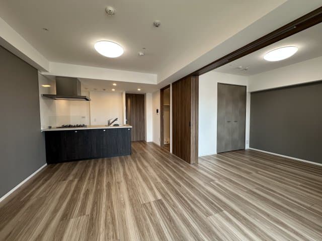 Room image 11