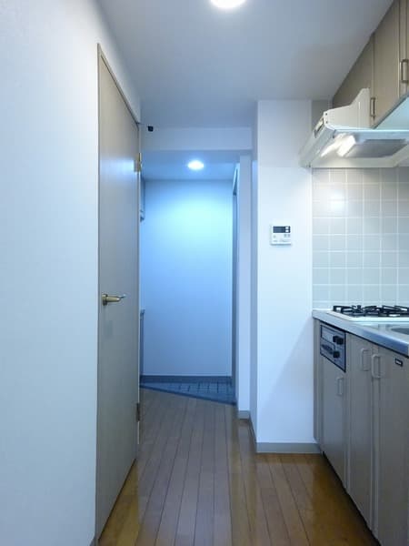 Room image 8