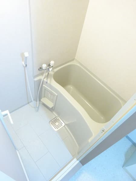 Room image 9