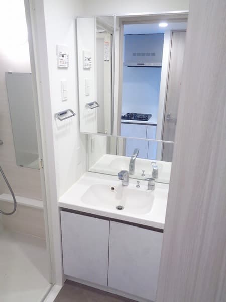 Room image 12