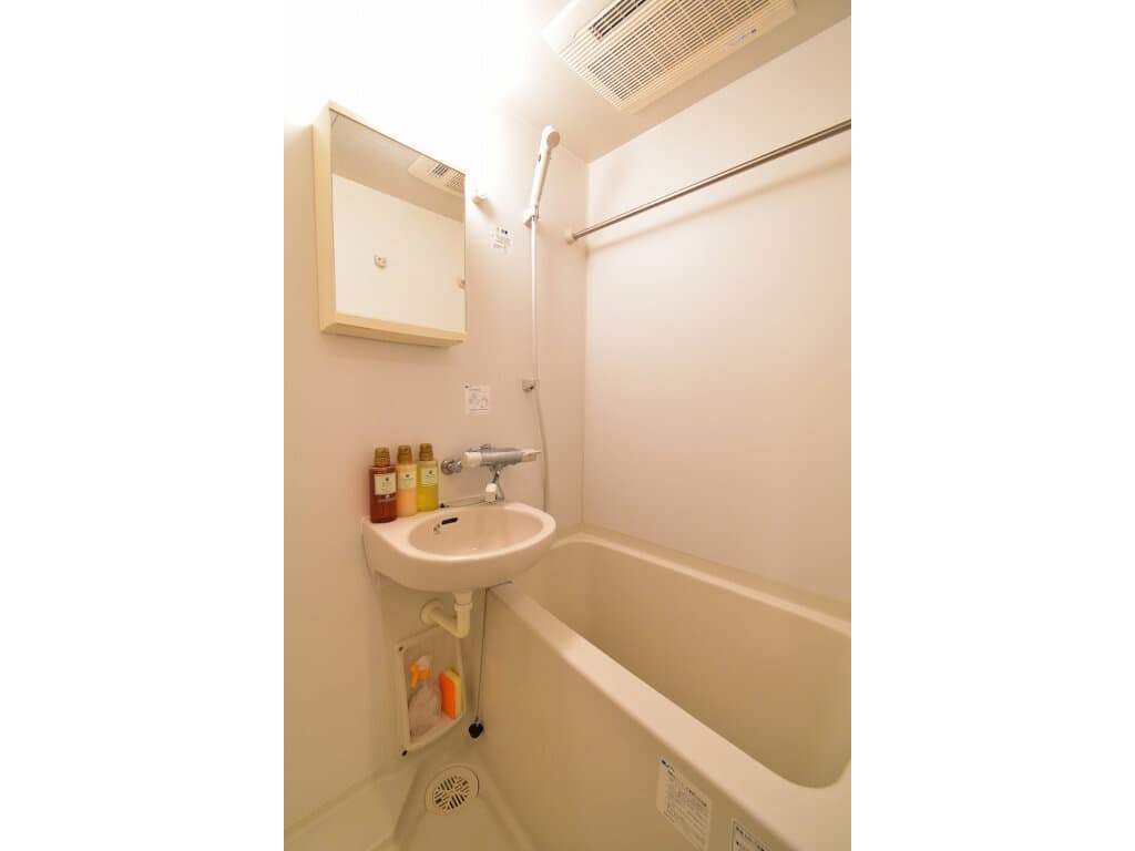 Room image 10