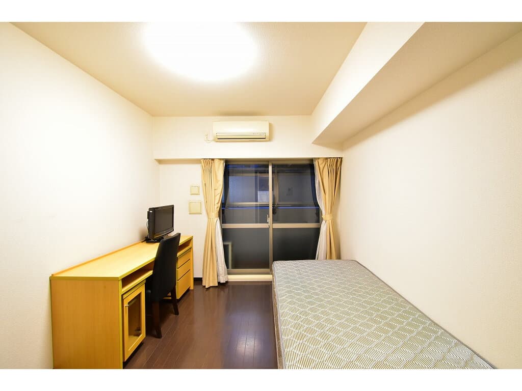 Room image 8
