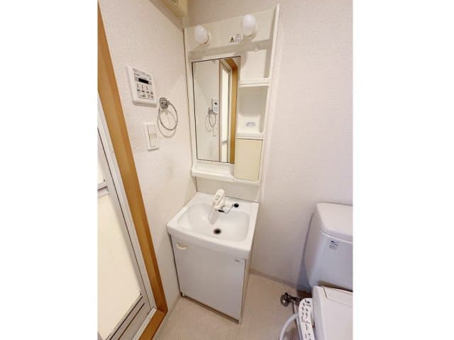 Room image 12