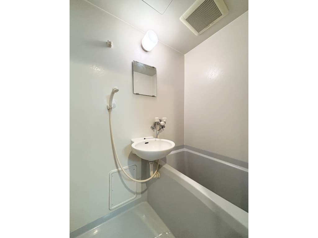 Room image 11