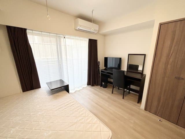 Room image 10