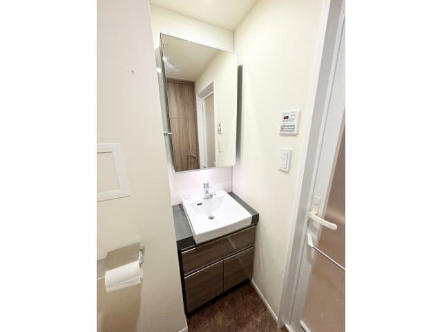 Room image 14