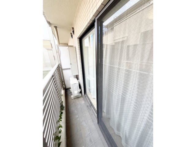 Room image 16