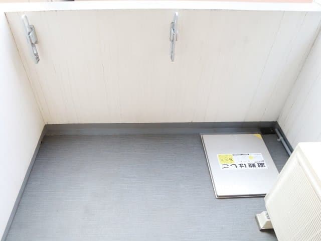 Room image 16
