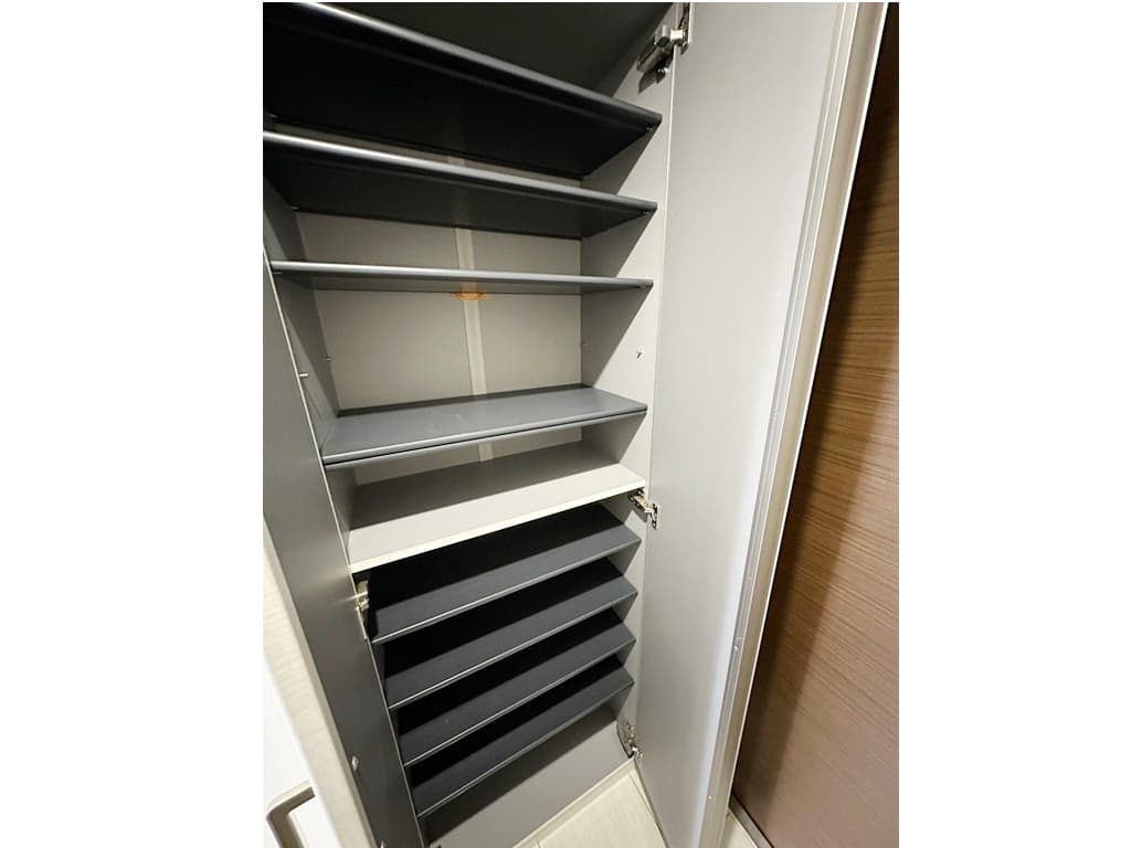 Room image 13
