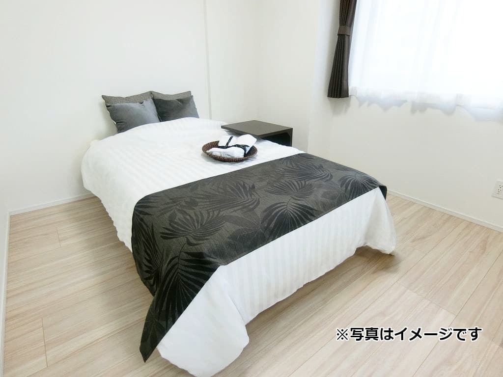 Room image 8