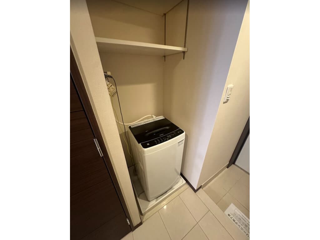 Room image 16