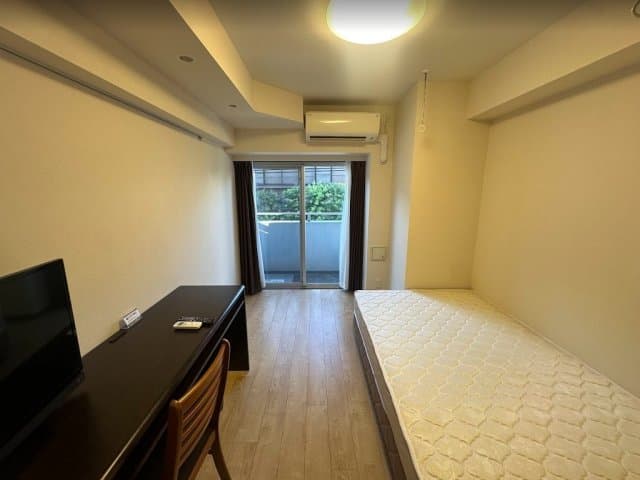 Room image 8