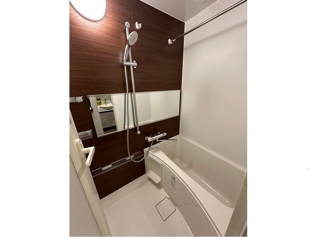 Room image 9