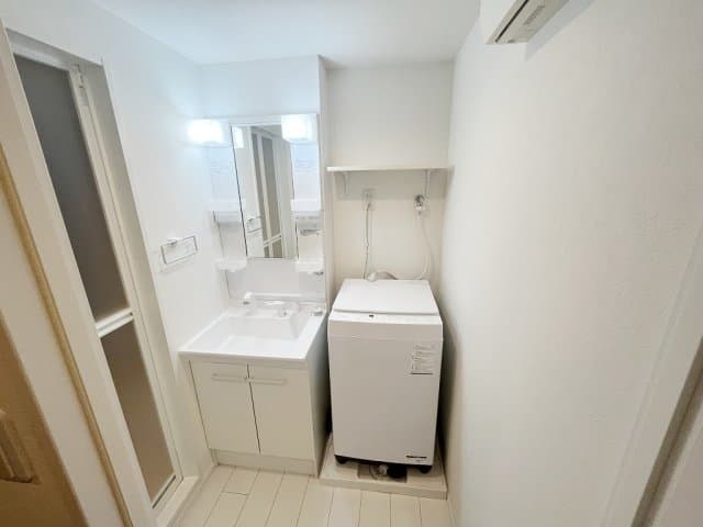 Room image 9