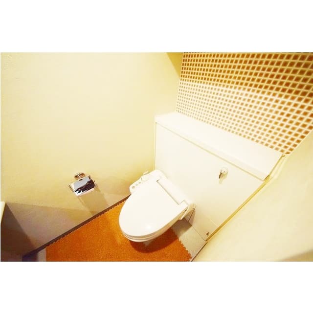 Room image 8