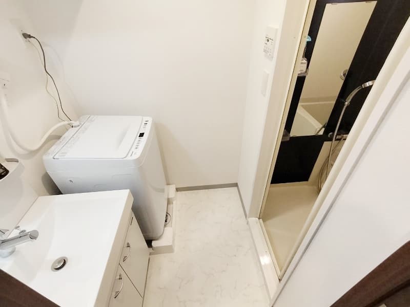 Room image 10