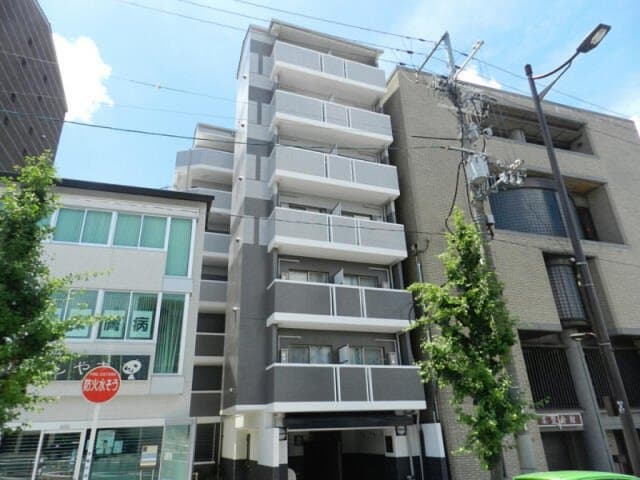 Main Image