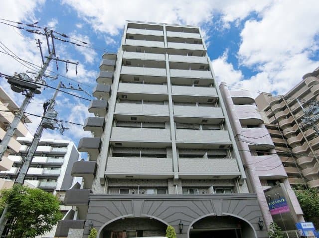 Main exterior of Esled Kyobashi Station Plaza