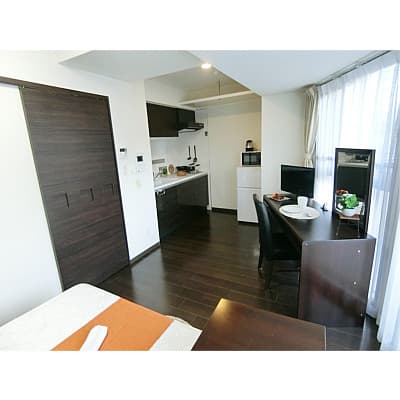 Room image 8