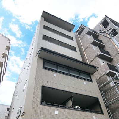 Main Image