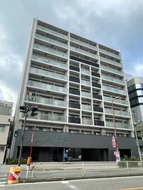 Main Image