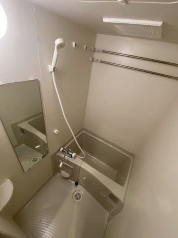 Room image 8