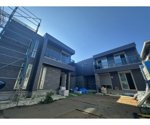 Main Image