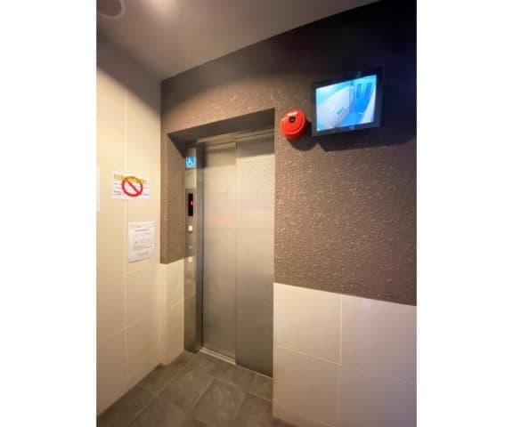 Room image 14